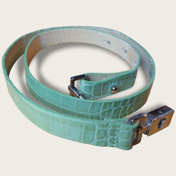 Vintage Danier Leather Green Snake Etched Leather Belt - Picture 4 of 11